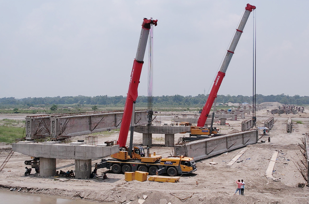 Truck-Mounted-Cranes